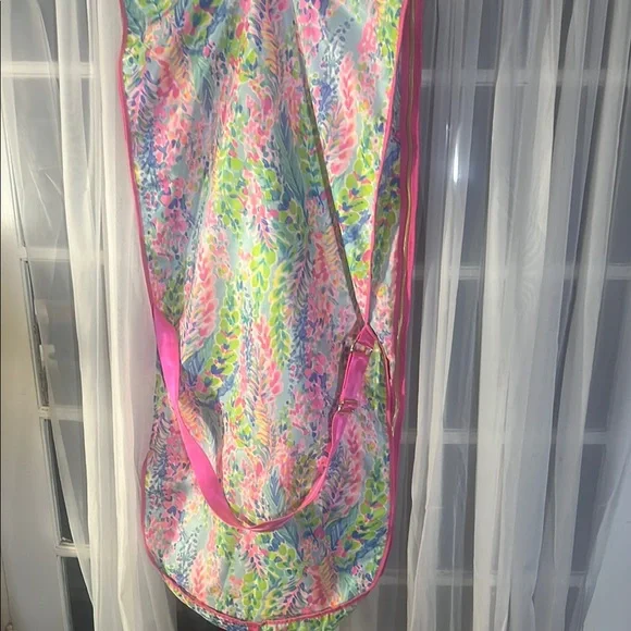 Lilly Pulitzer catch the wave garment bag travel suitcase - Picture 7 of 9